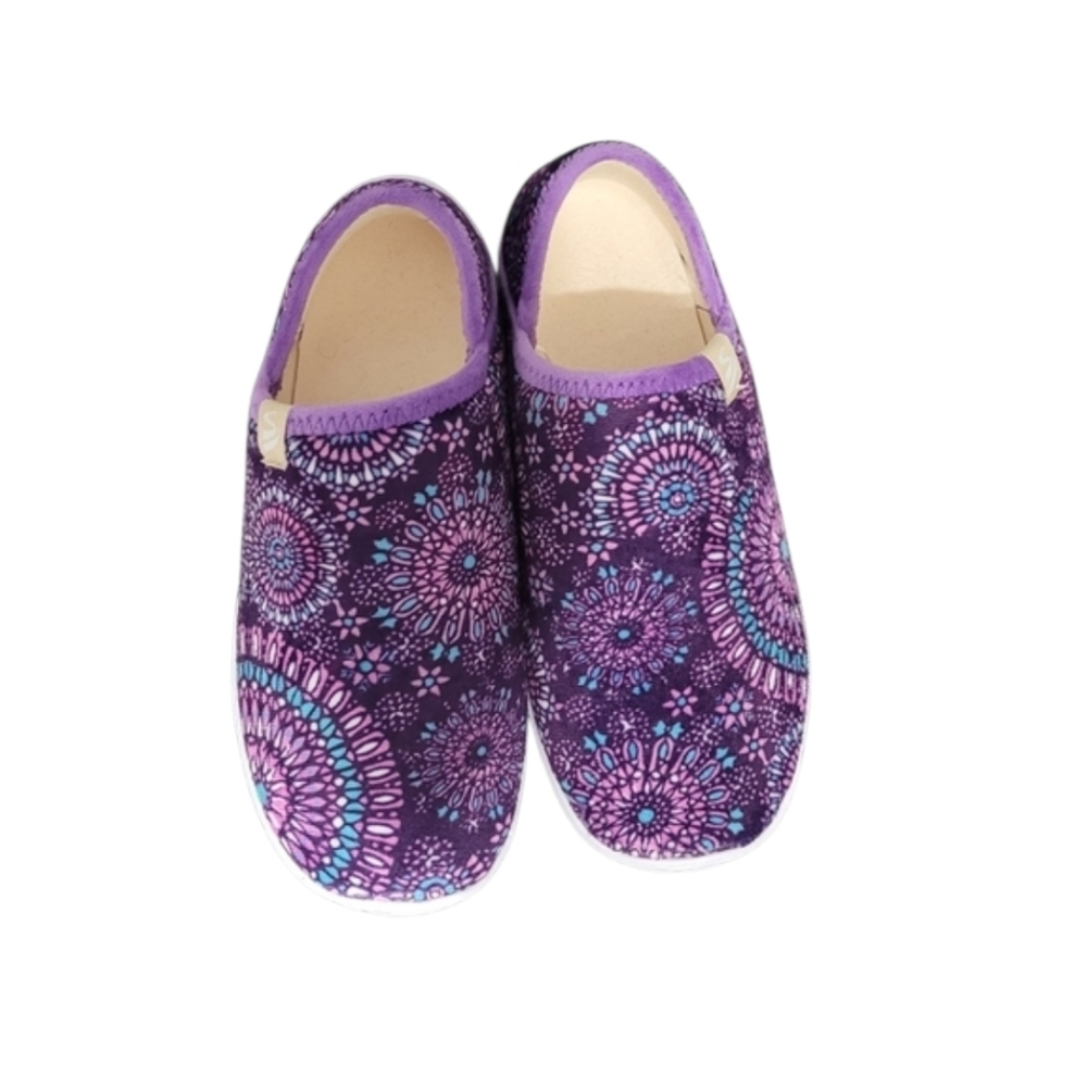 Indoor/Outdoor Slipper Women's Size 8 NWOT